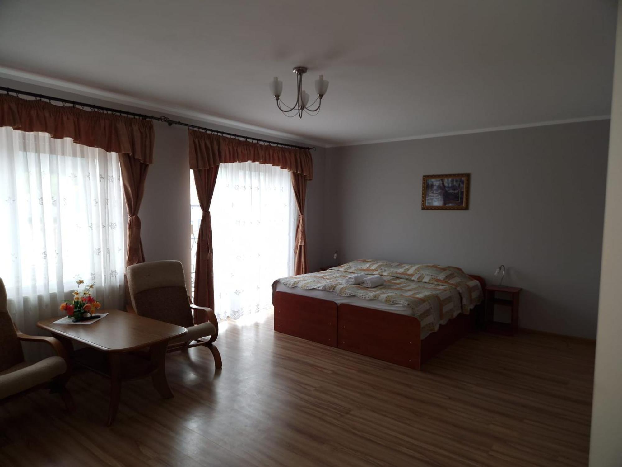 Gosciniec Ustrzycki Hotel Ustrzyki Dolne Exterior foto